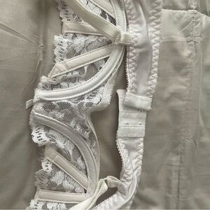 White Lace 42c Shelf bra